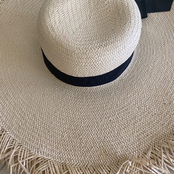 J. by J.Crew Summer Wide Brim Fringe Raw Edge Straw Beach Hat Size S/M - Picture 3 of 9
